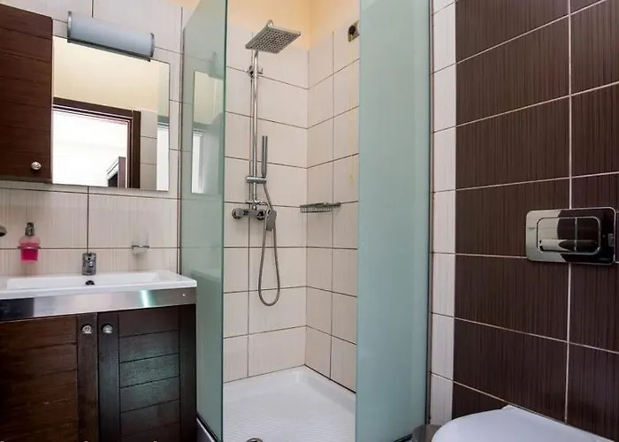 Four Season Hotel 3*