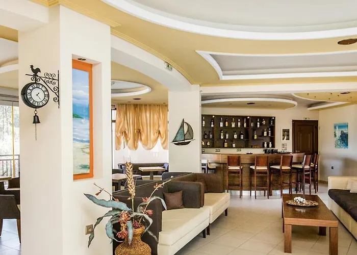 Four Season Hotel 3*